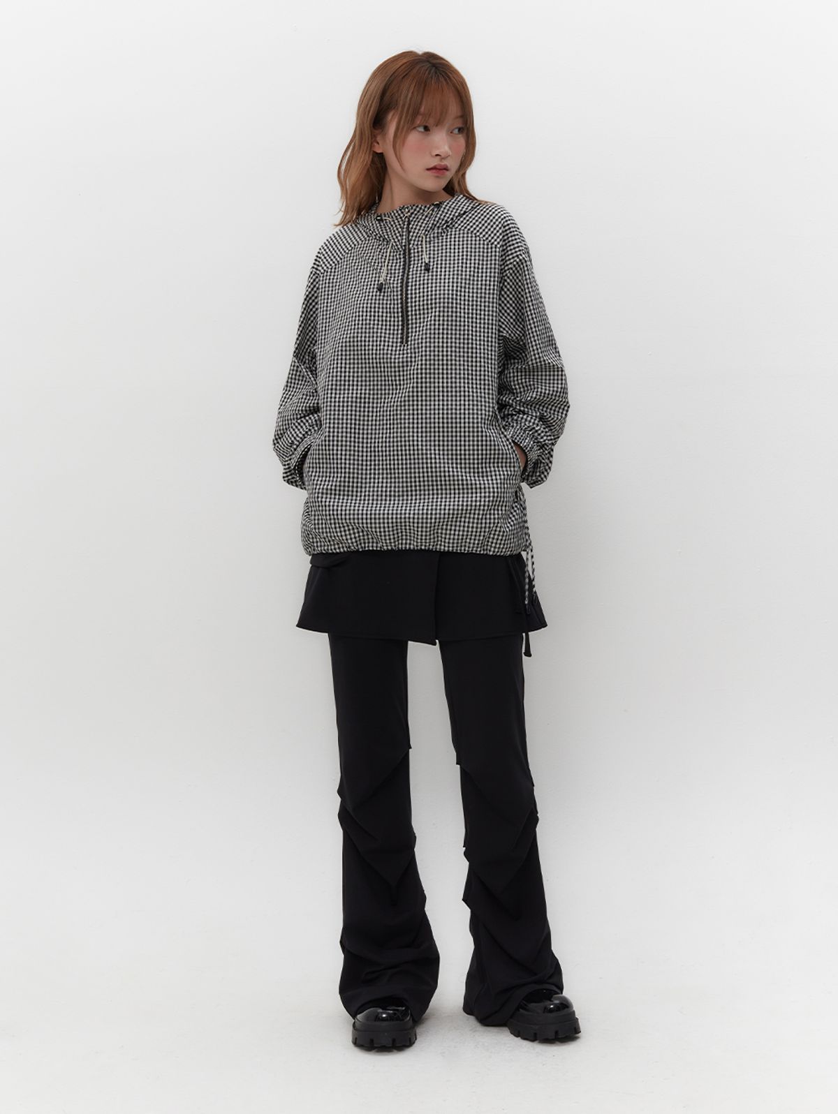 뚜오미오(TUOMIO) CHECK LIGHT ANORAK [BLACK]