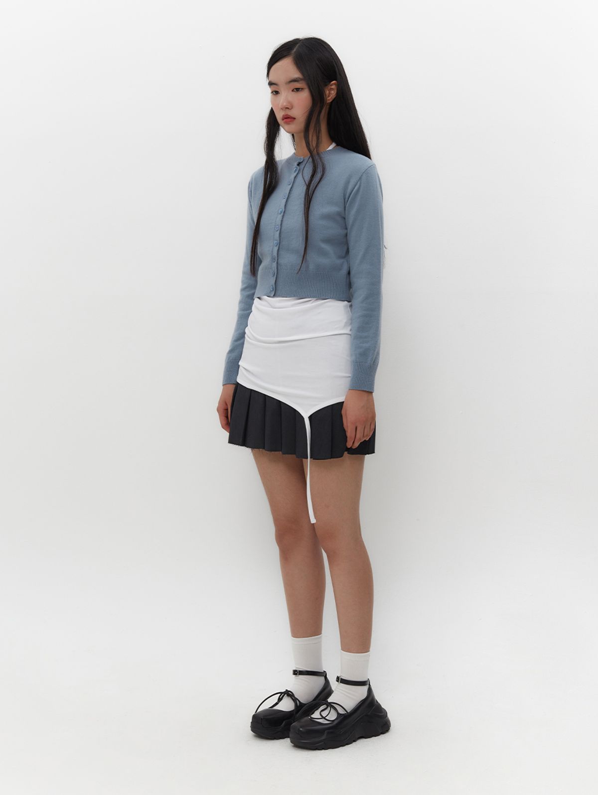 뚜오미오(TUOMIO) BUTTON POINT CARDIGAN [DUSTY BLUE]