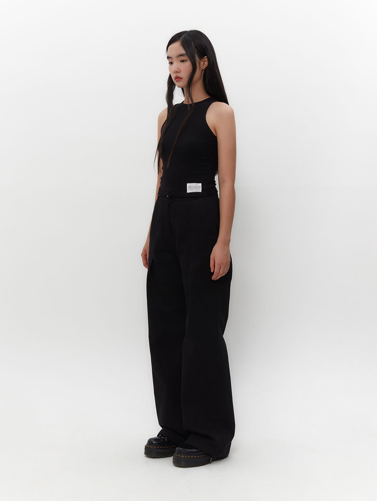 뚜오미오(TUOMIO) TM ESSENTIAL TANK [BLACK]