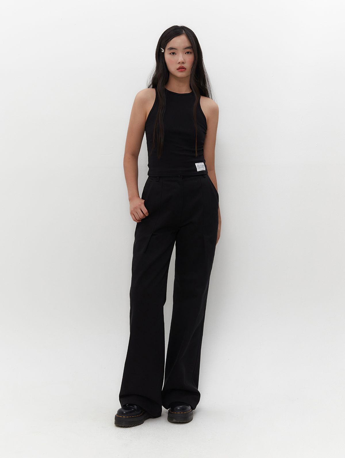 뚜오미오(TUOMIO) TM ESSENTIAL TANK [BLACK]