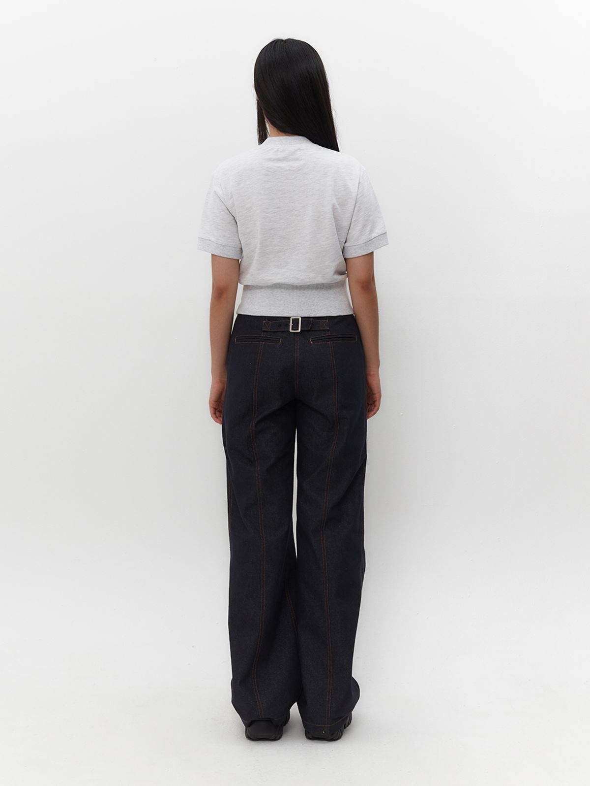 뚜오미오(TUOMIO) RIBBON GRAPHIC MOCK NECK TOP [HEATHER GREY]