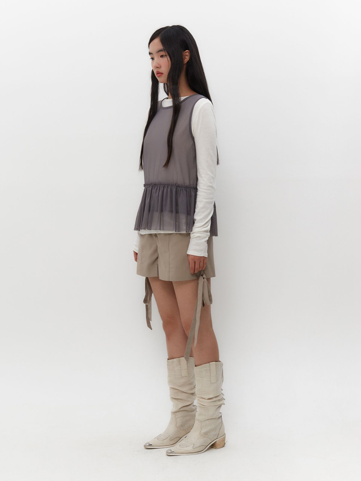 뚜오미오(TUOMIO) FRILL LAYERED VEST [GREY]
