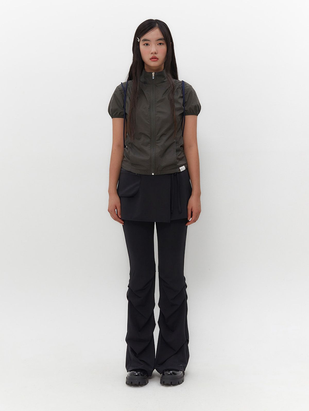 뚜오미오(TUOMIO) STRAPPY SKIRT PANTS [BLACK]