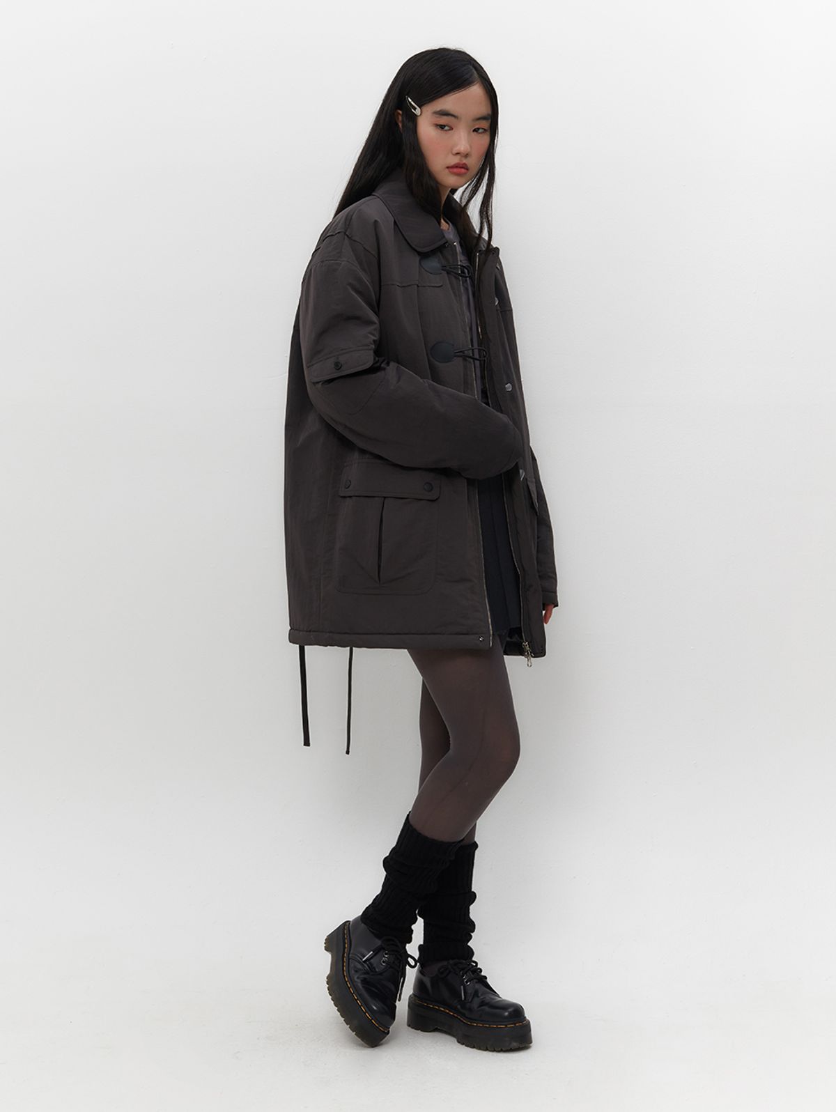 뚜오미오(TUOMIO) DUFFLE PADDED COAT [CHARCOAL]