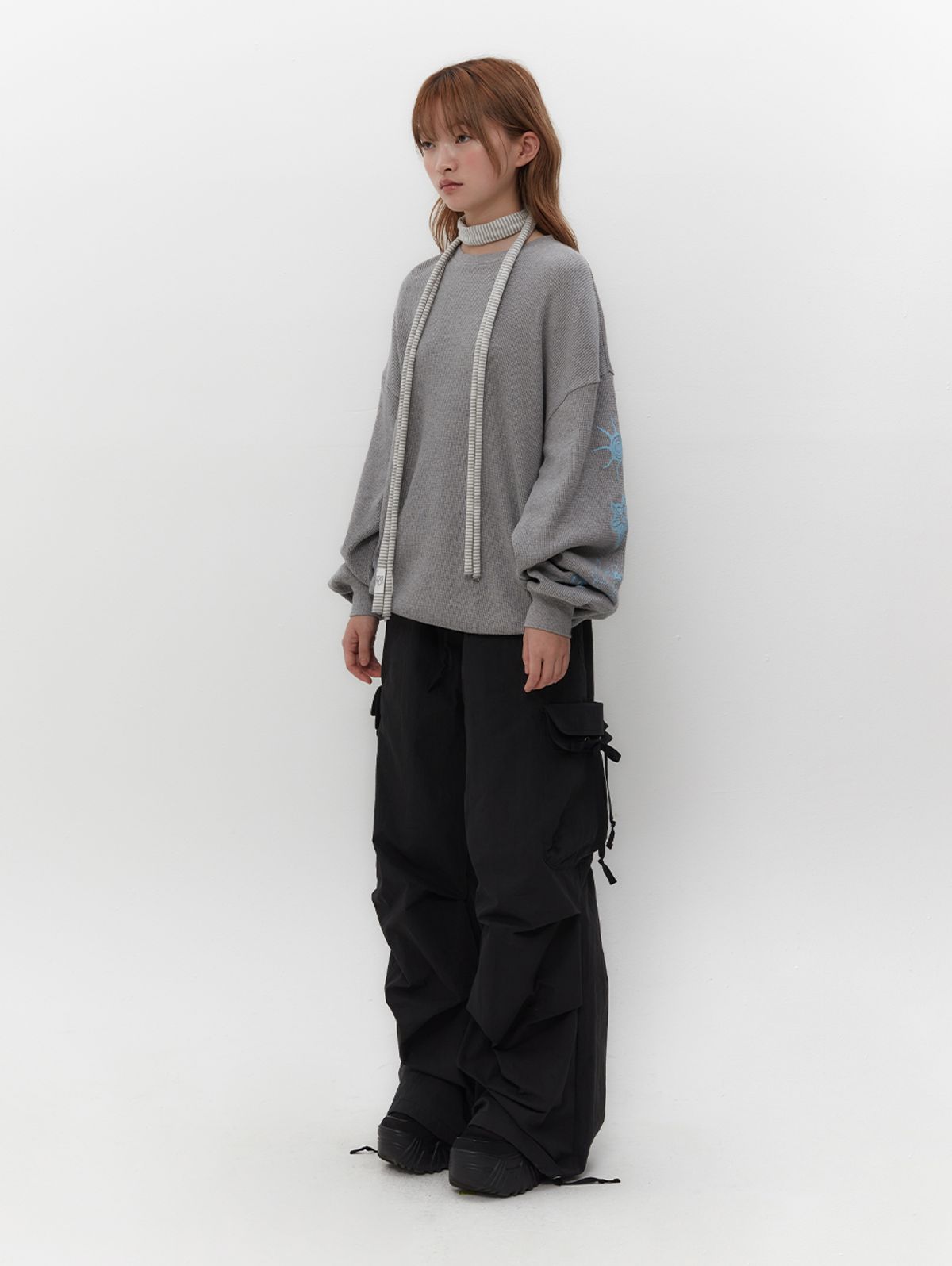 뚜오미오(TUOMIO) GRAPHIC WAFFLE LONG SLEEVES [GREY]