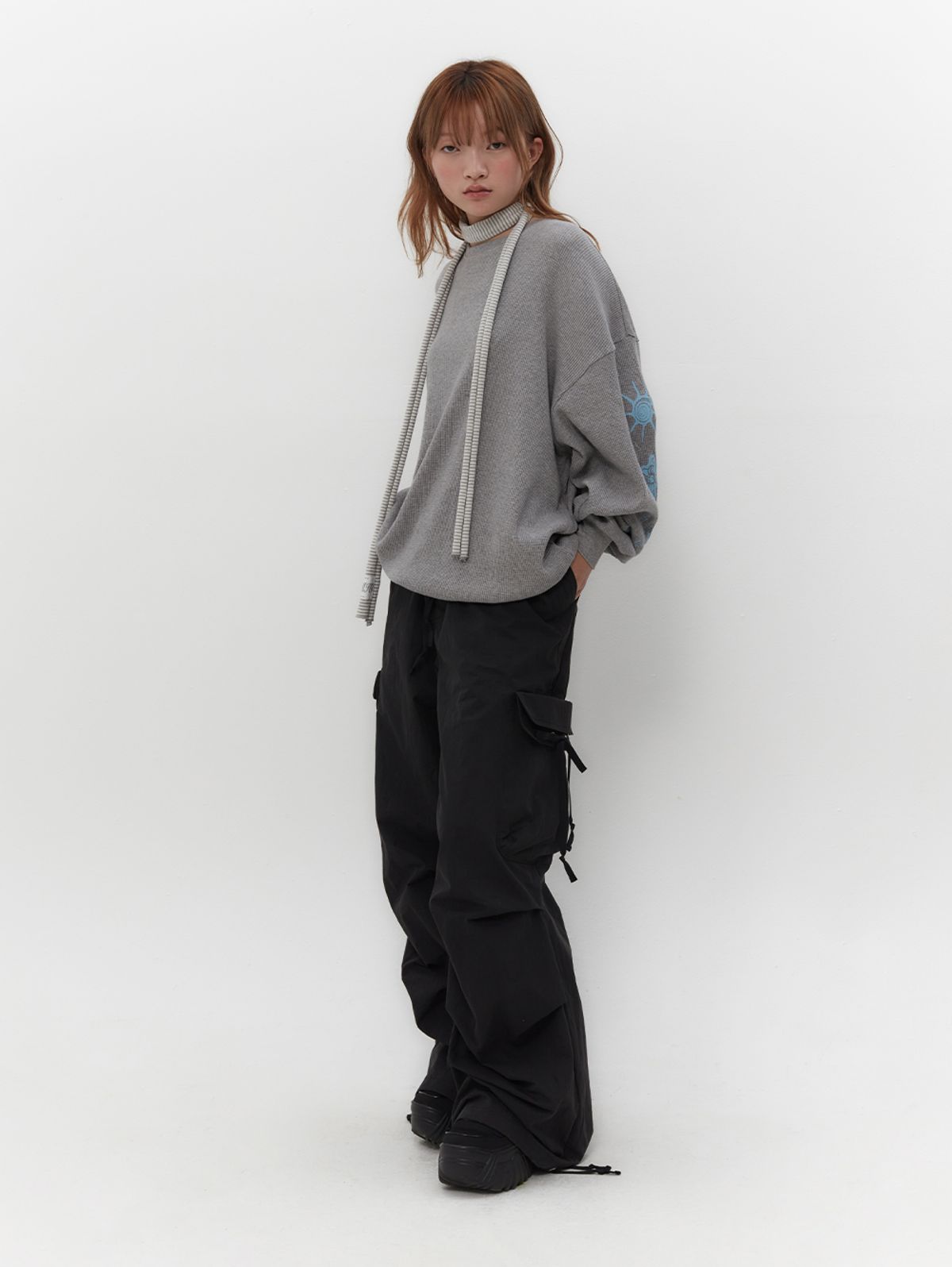 뚜오미오(TUOMIO) GRAPHIC WAFFLE LONG SLEEVES [GREY]