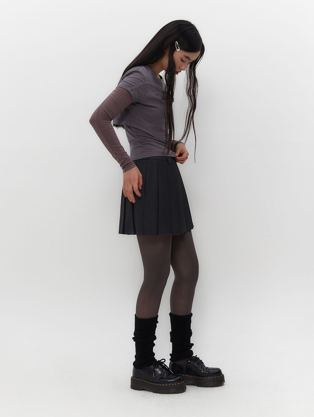 MUSINSA | TUOMIO TM SYMBOL PLEATS SKIRT [CHARCOAL]