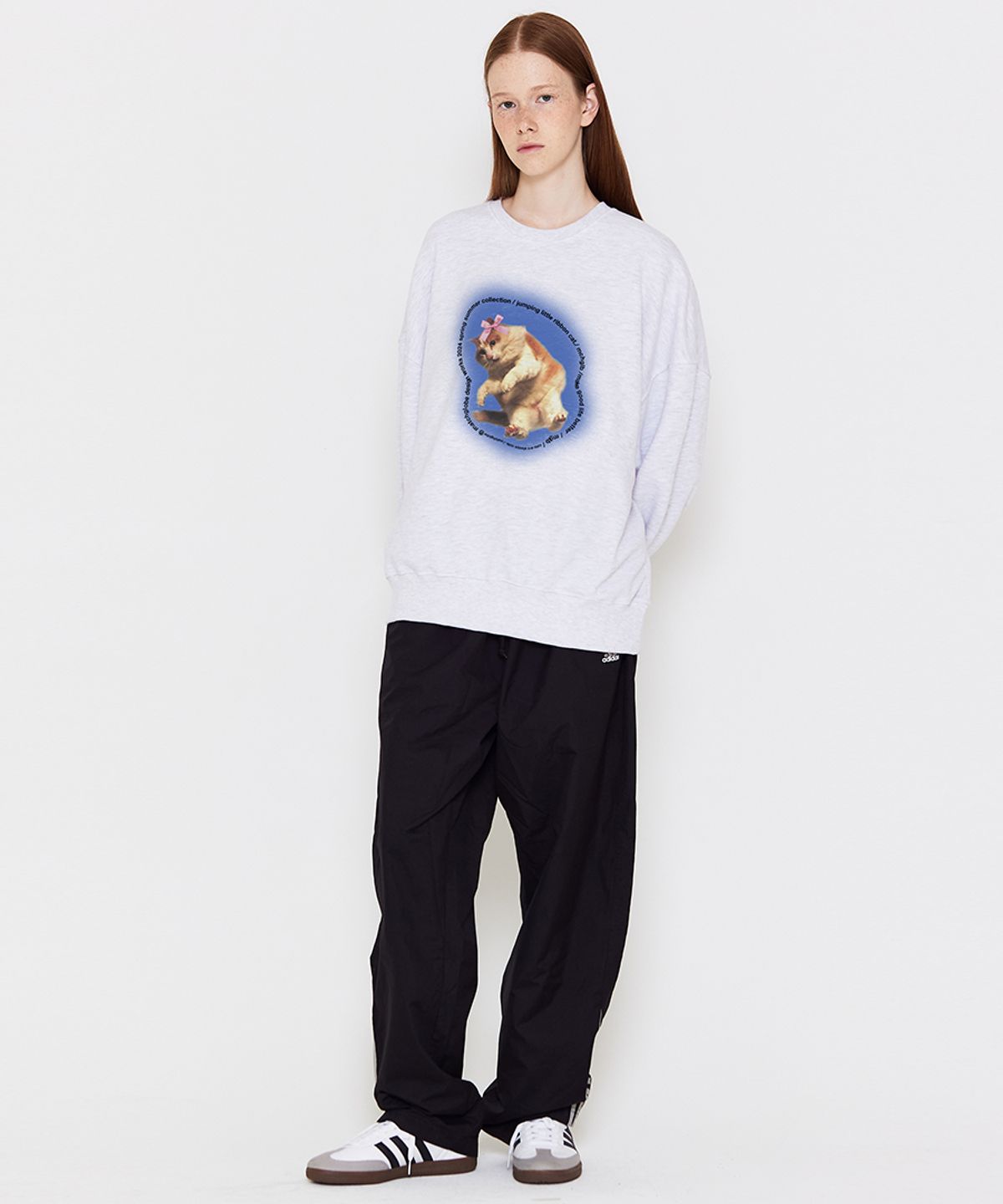 매치글로브(MATCHGLOBE) 리본 키튼 스웻셔츠(라이트멜란지)