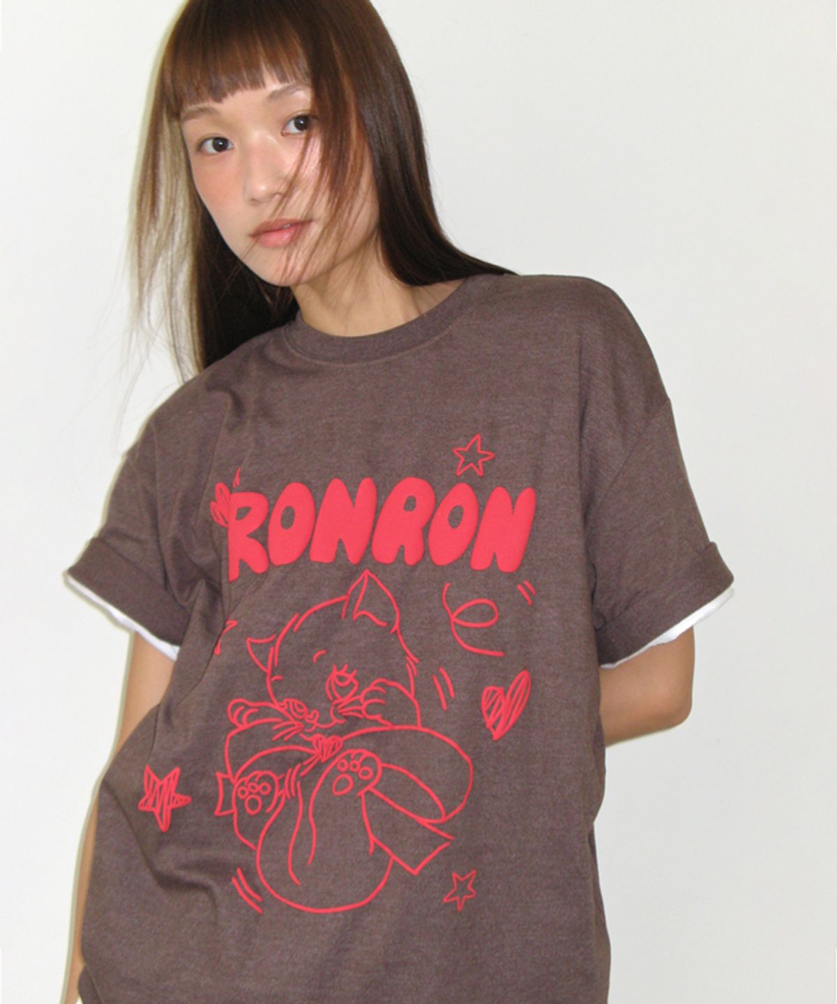 론론(RONRON) EMBO KITSCH CAT OVER FIT T SHIRT VINTAGE BROWN