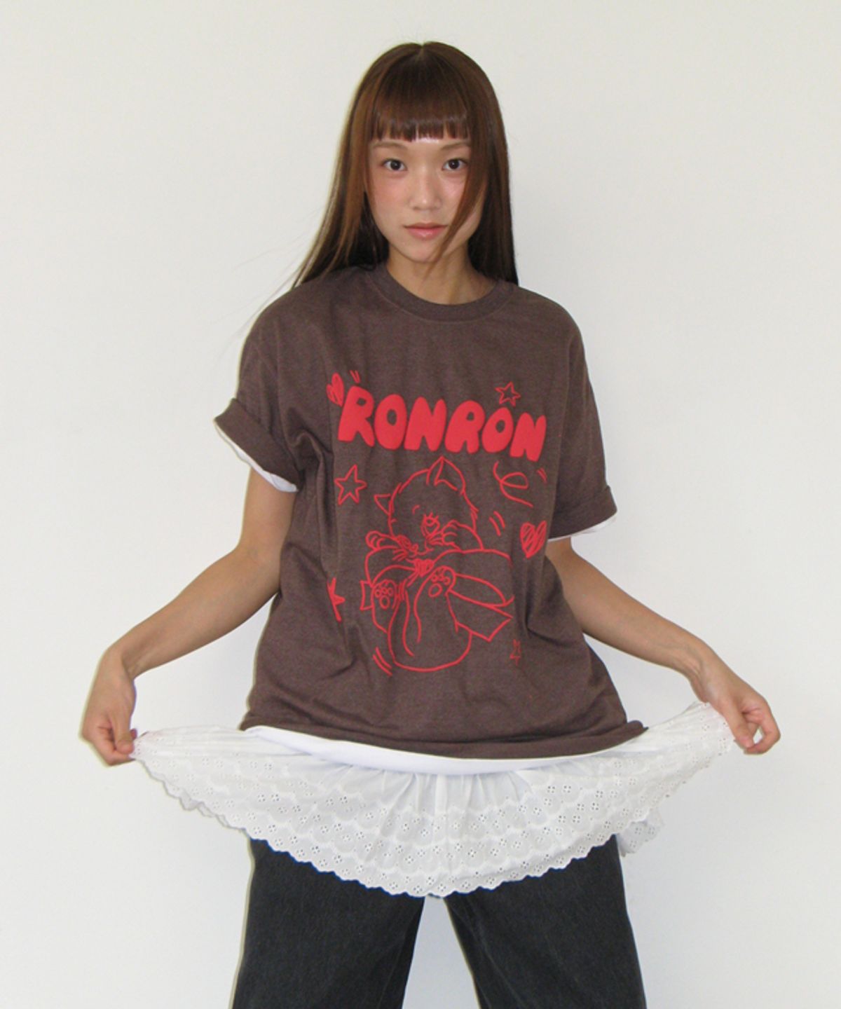 론론(RONRON) EMBO KITSCH CAT OVER FIT T SHIRT VINTAGE BROWN