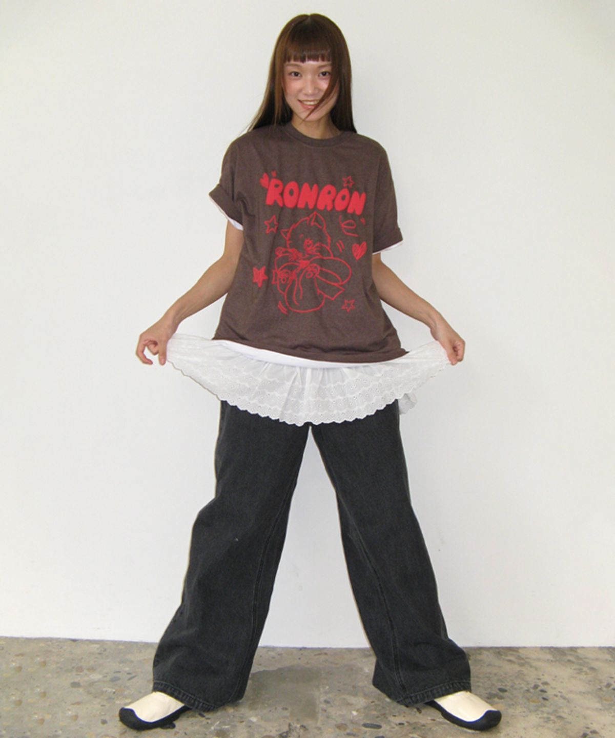 론론(RONRON) EMBO KITSCH CAT OVER FIT T SHIRT VINTAGE BROWN