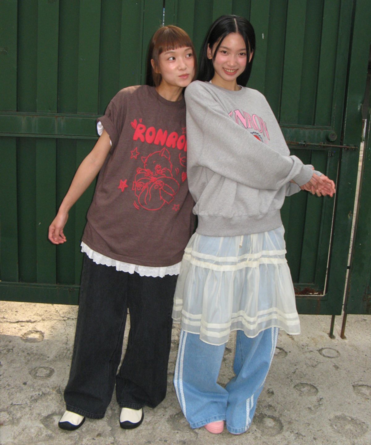론론(RONRON) EMBO KITSCH CAT OVER FIT T SHIRT VINTAGE BROWN