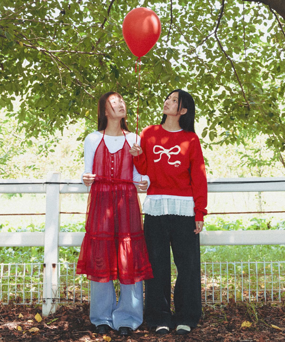 론론(RONRON) TORCHON LACE SHIRRING LAYERED LONG T SHIRT WHITE