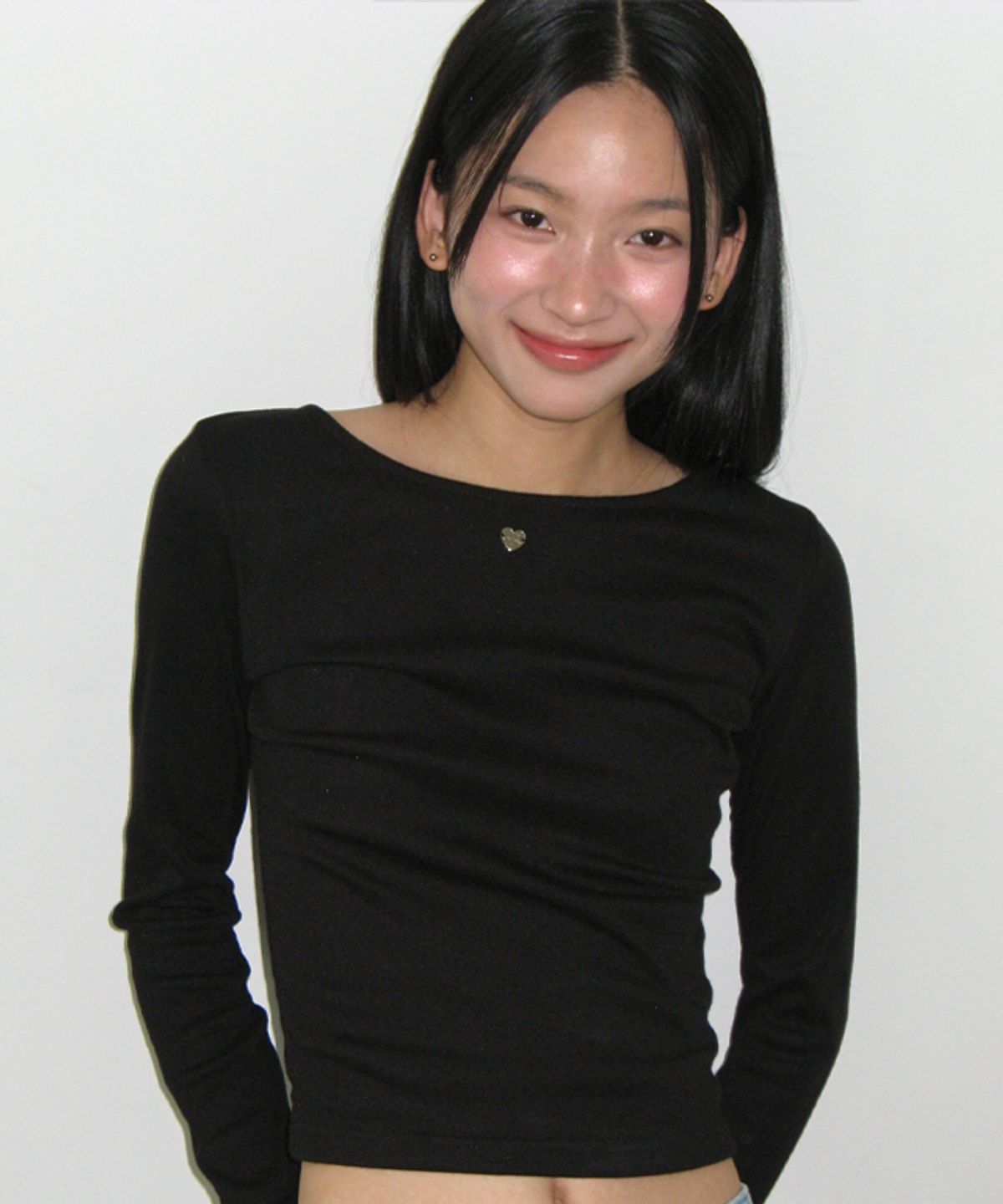 론론(RONRON) KNOT RIBBON SLIT LONG SLEEVE BLACK