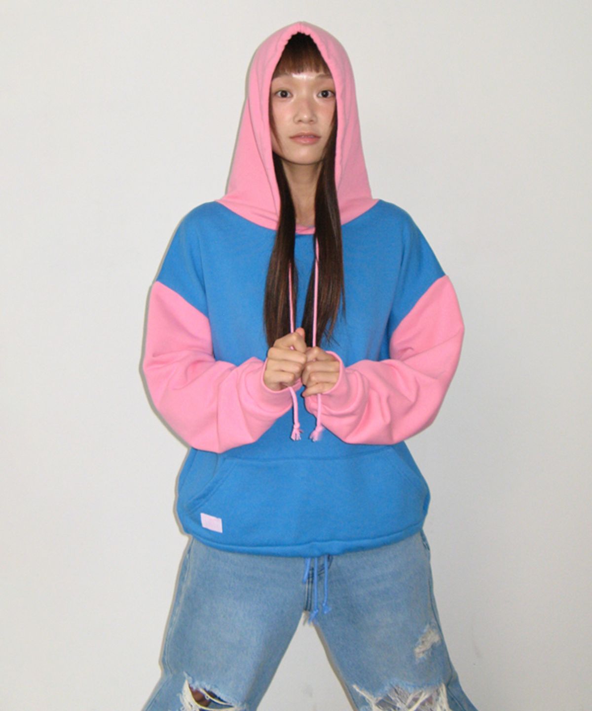 론론(RONRON) BLOCKING HOODIE PINK SKY