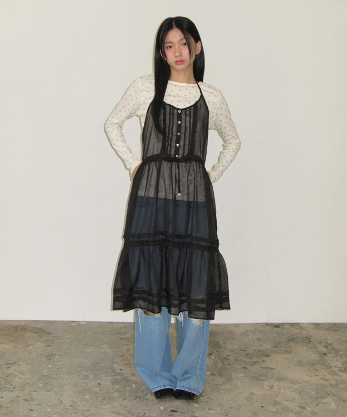 론론(RONRON) HEART BUTTON SHEER LAYERED DRESS BLACK
