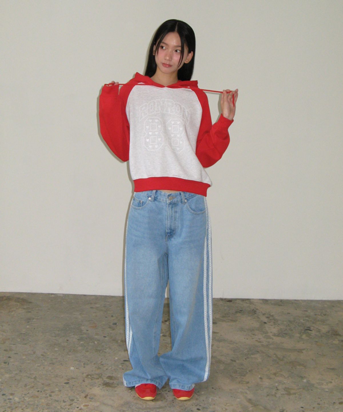 론론(RONRON) SIDE LACE TRACK DENIM PANTS LIGHT BLUE