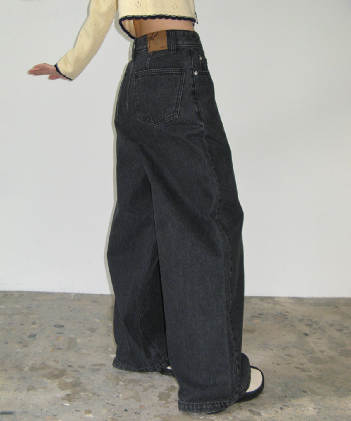 론론(RONRON) WIDE DENIM PANTS BLACK