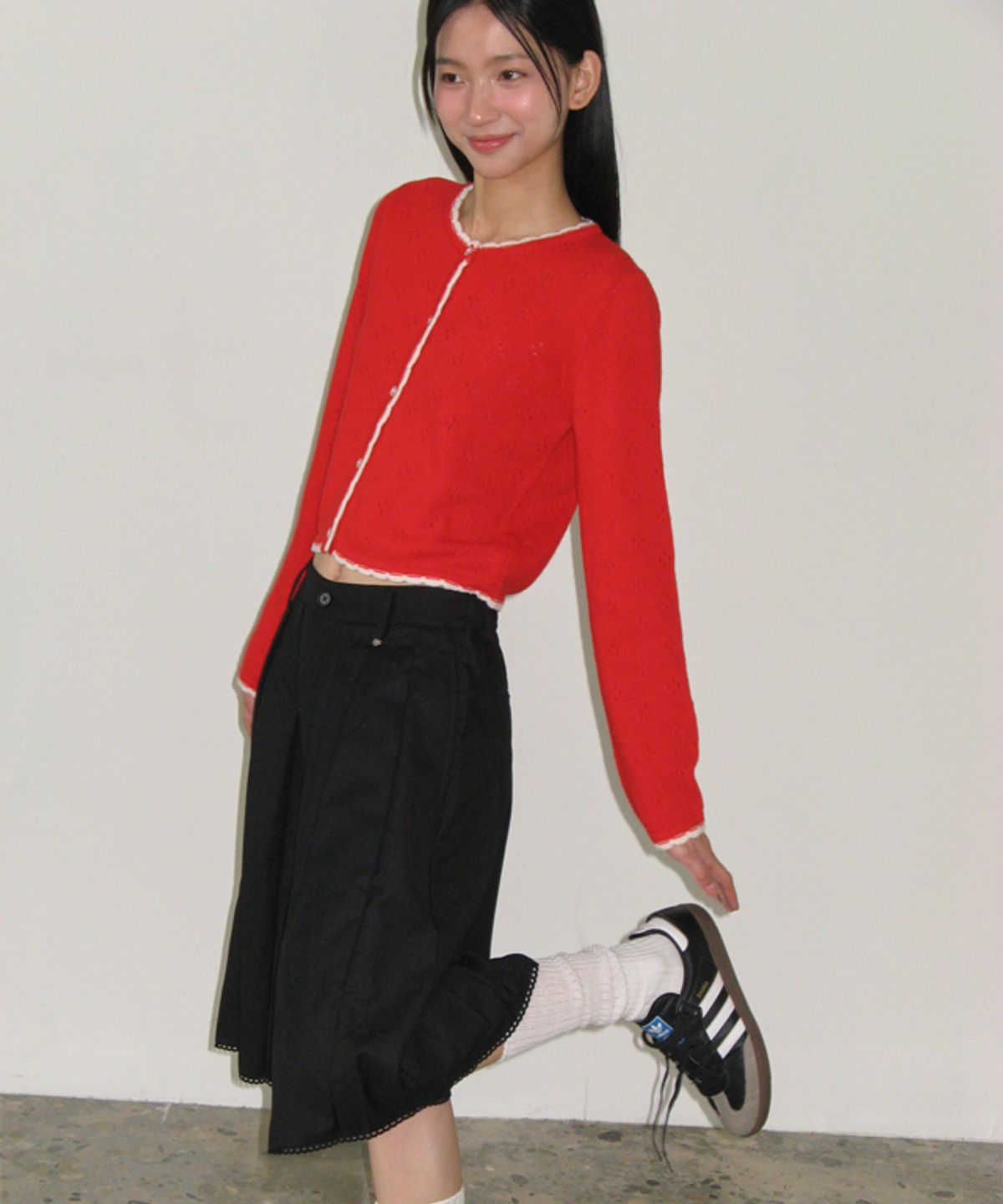 론론(RONRON) PANDENT TORCHON LACE PLEATS WIDE PANTS BLACK