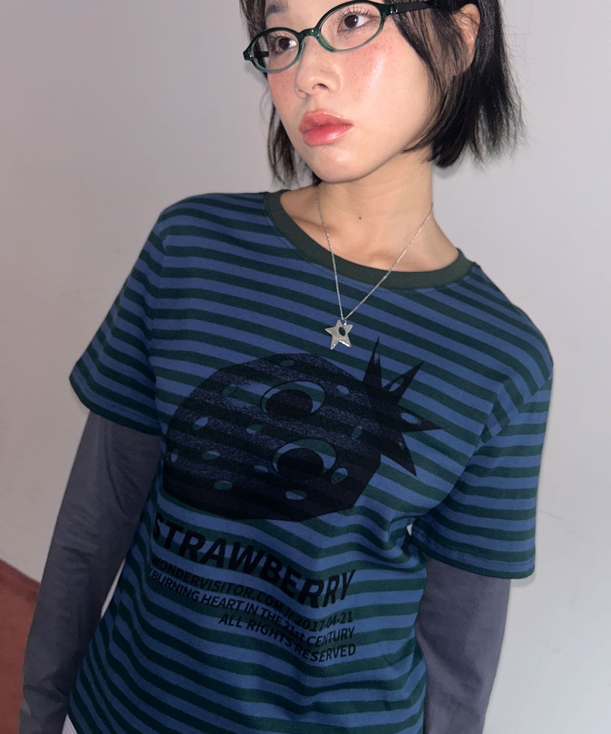 원더비지터(WONDERVISITOR) Ash Strawberry Layered LS-T [Green]