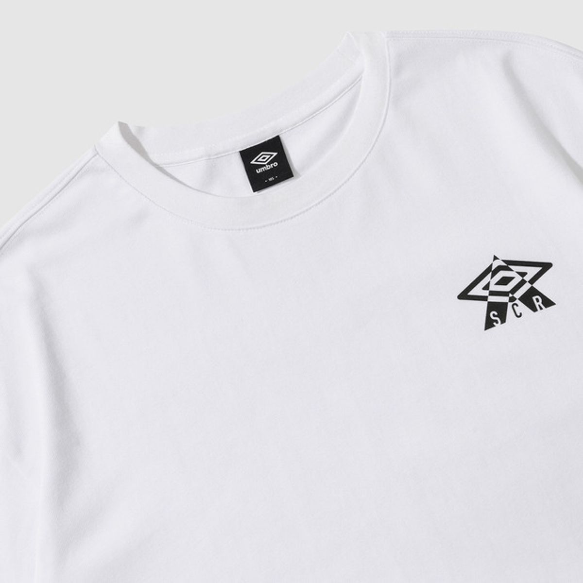 엄브로(UMBRO) [UMB X SCR] 그래픽 긴팔티 화이트(UP321CRL89)
