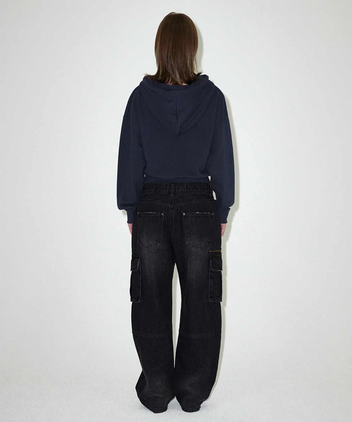 마하그리드(MAHAGRID) MHGRD APPLIQUE CROP HOODIE NAVY(MG2EFFM431A)
