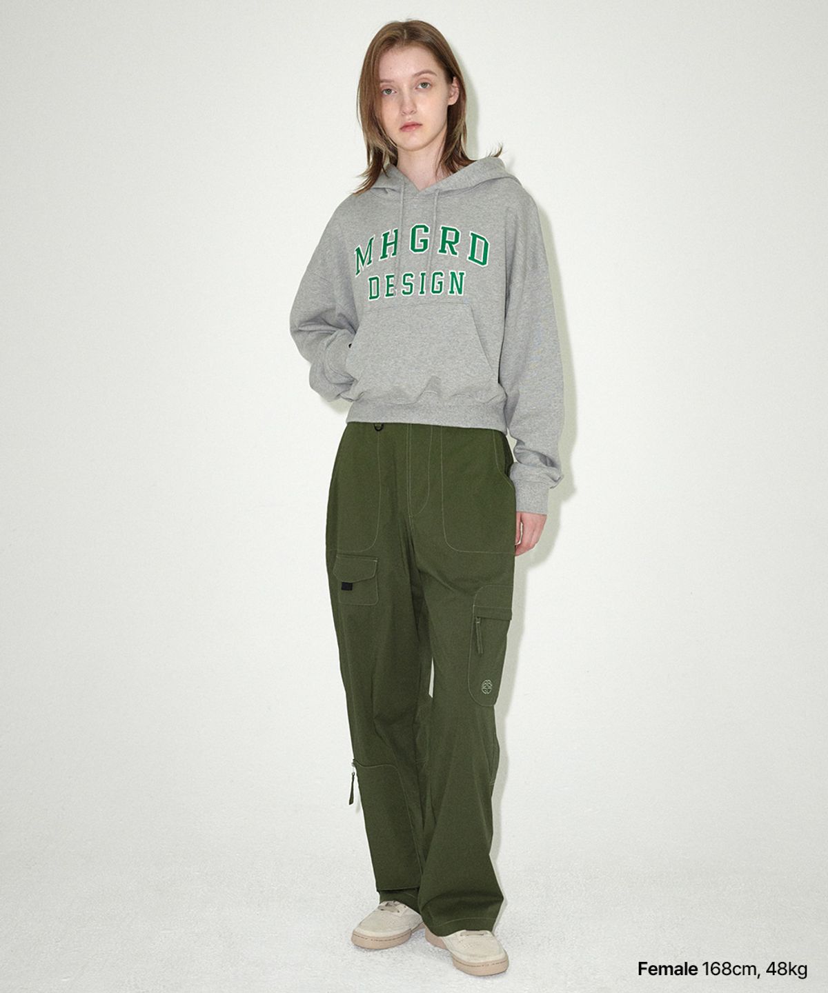 마하그리드(MAHAGRID) MHGRD APPLIQUE CROP HOODIE GREY(MG2EFFM431A)