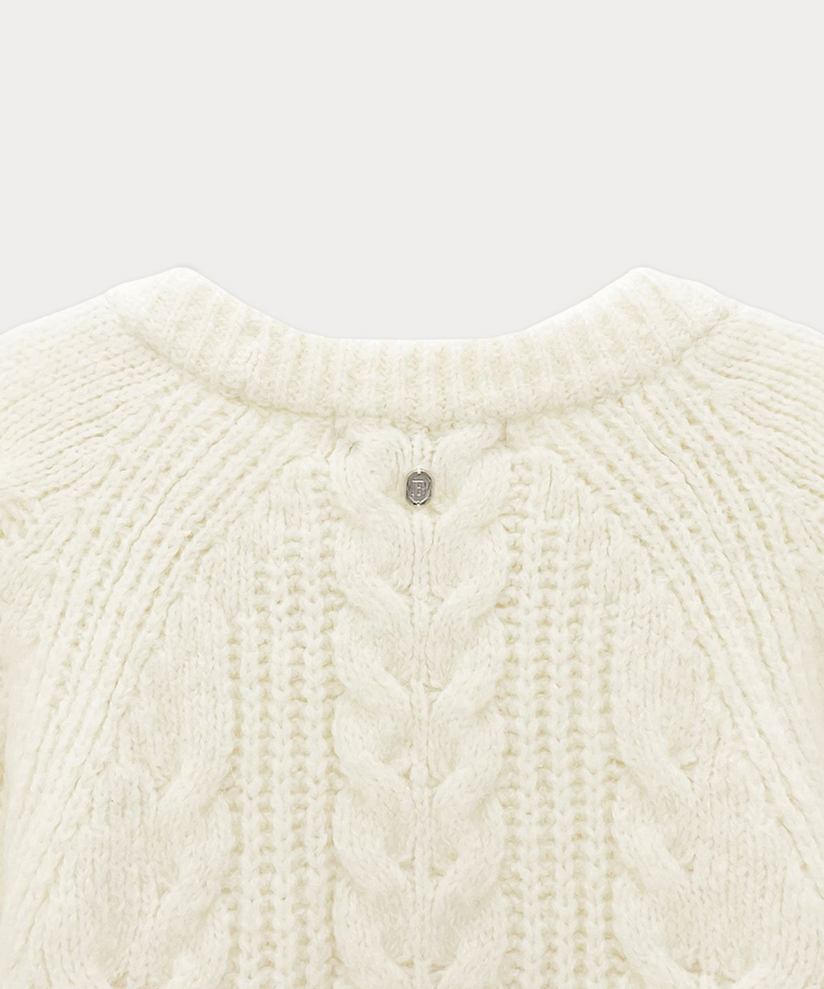 썸웨어버터(SOMEWHEREBUTTER) Chelsea alpaca cable knit - Ivory
