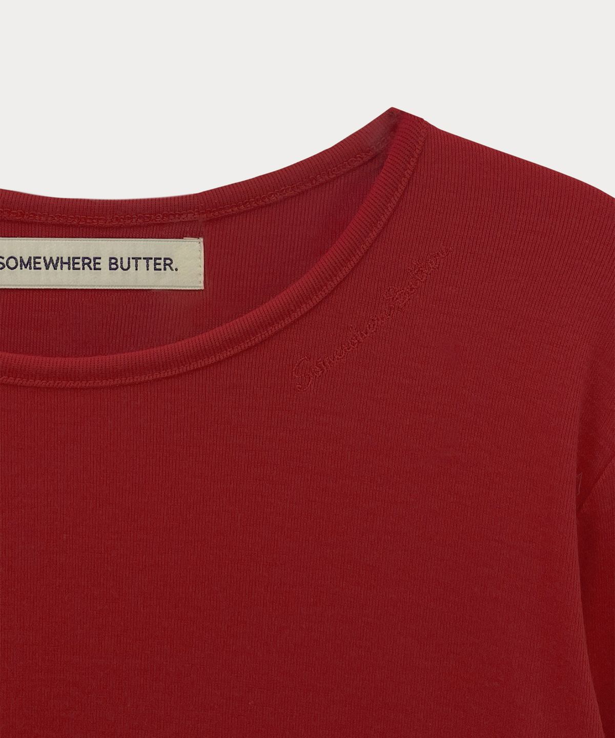 썸웨어버터(SOMEWHEREBUTTER) Lettering Long Top - Red
