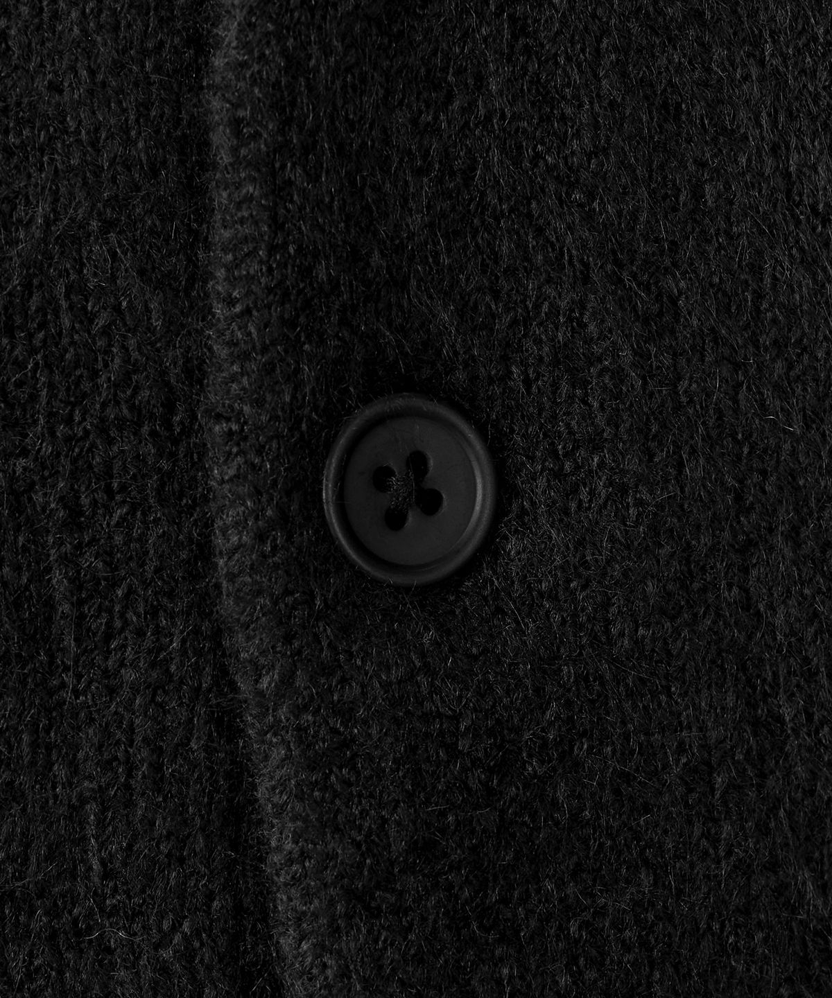 엑스컨테이너(EXCONTAINER) 미니멀 버튼 라운드넥 크롭 가디건 (BLACK)