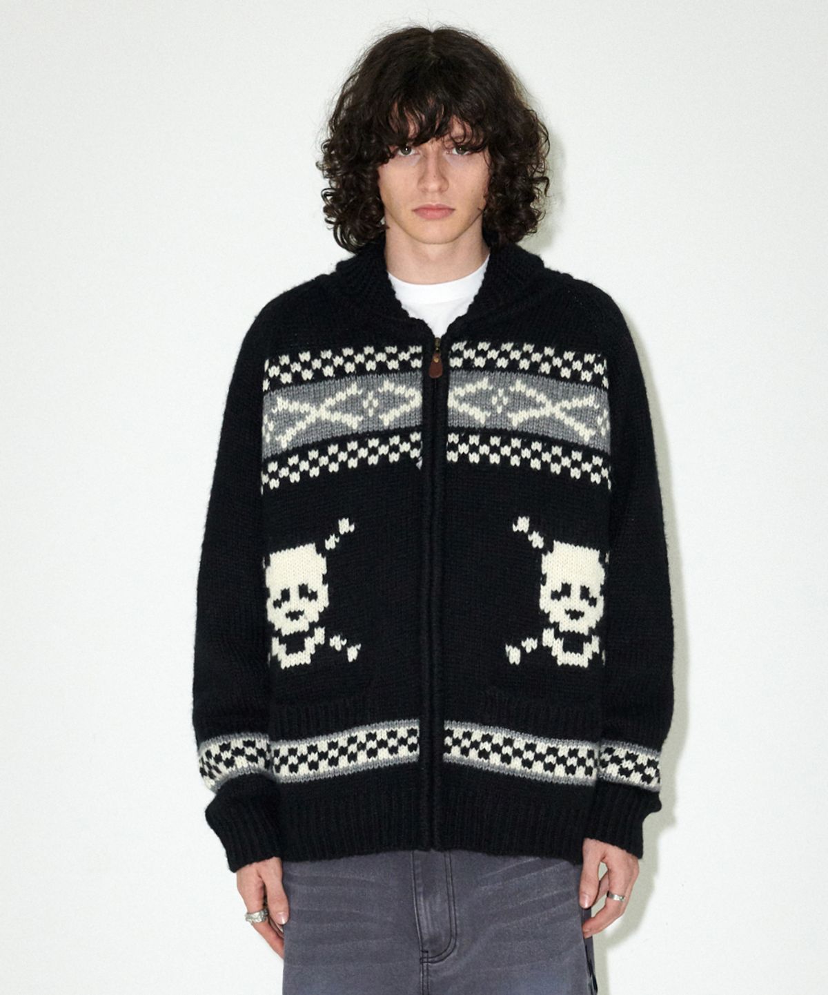 마하그리드(MAHAGRID) SKULL COWICHAN KNIT SWEATER BLACK(MG2EFMK690A)