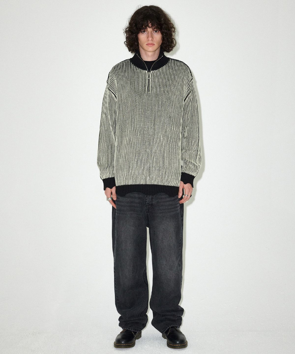 마하그리드(MAHAGRID) CUTTING CONTRAST HALF ZIP-UP KNIT IVORY(MG2EFMK641A)