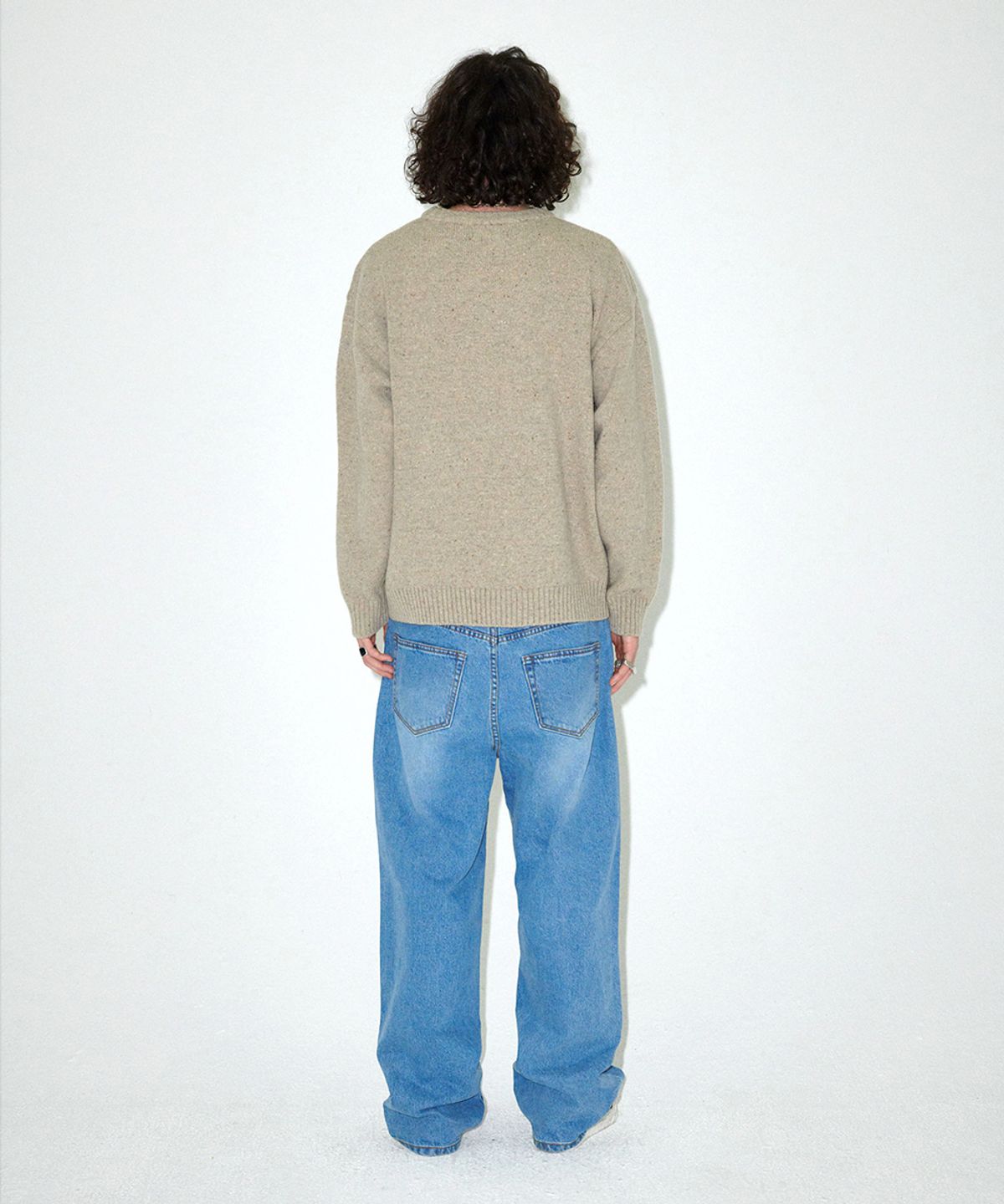 마하그리드(MAHAGRID) BASIC LOGO NEP KNIT SWEATER BEIGE(MG2EFMK605A)