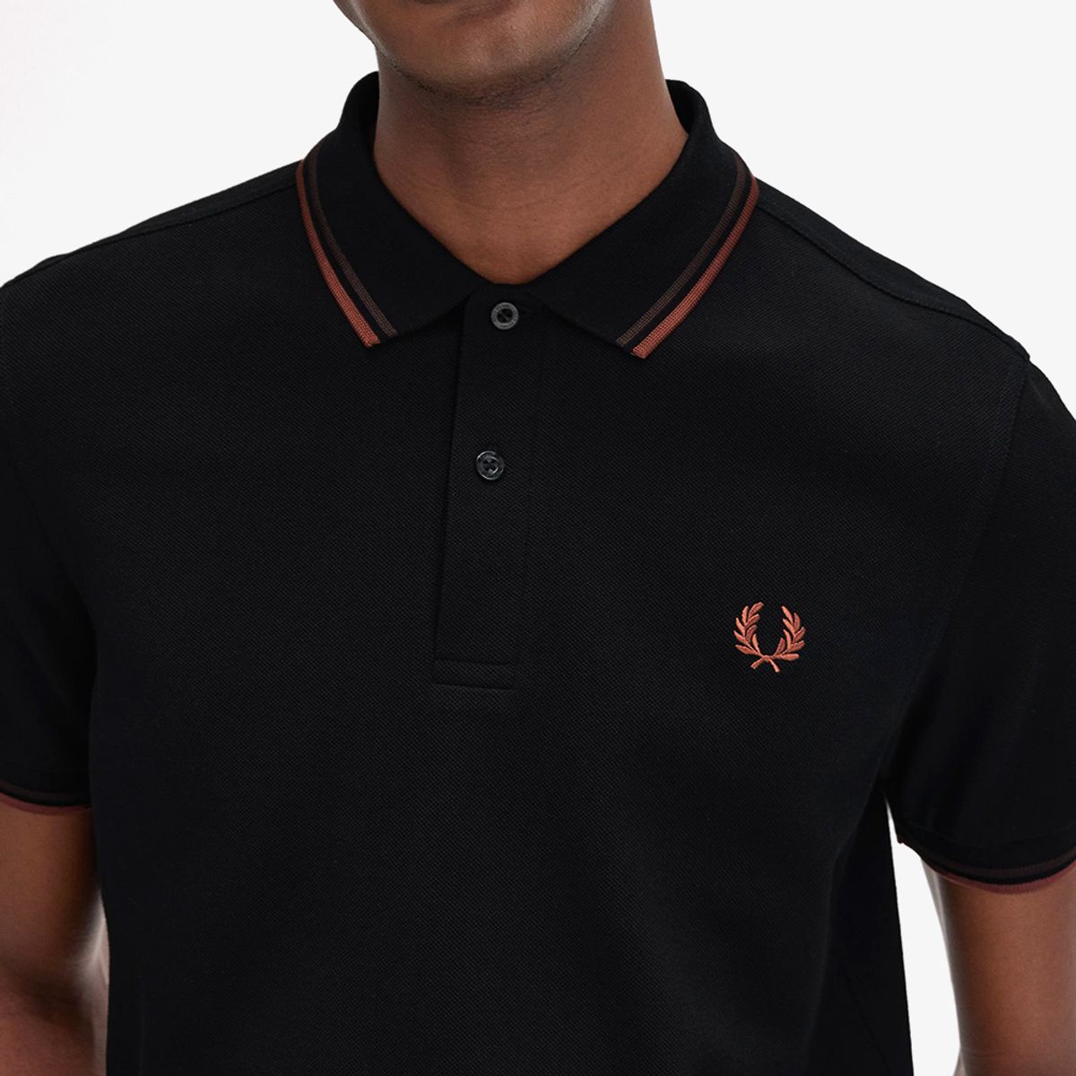 프레드페리(FRED PERRY) [M3600] 트윈 팁 프레드페리 셔츠 - 블랙/캐링턴로드브릭/위스키브라운 AFPM2433600-W68