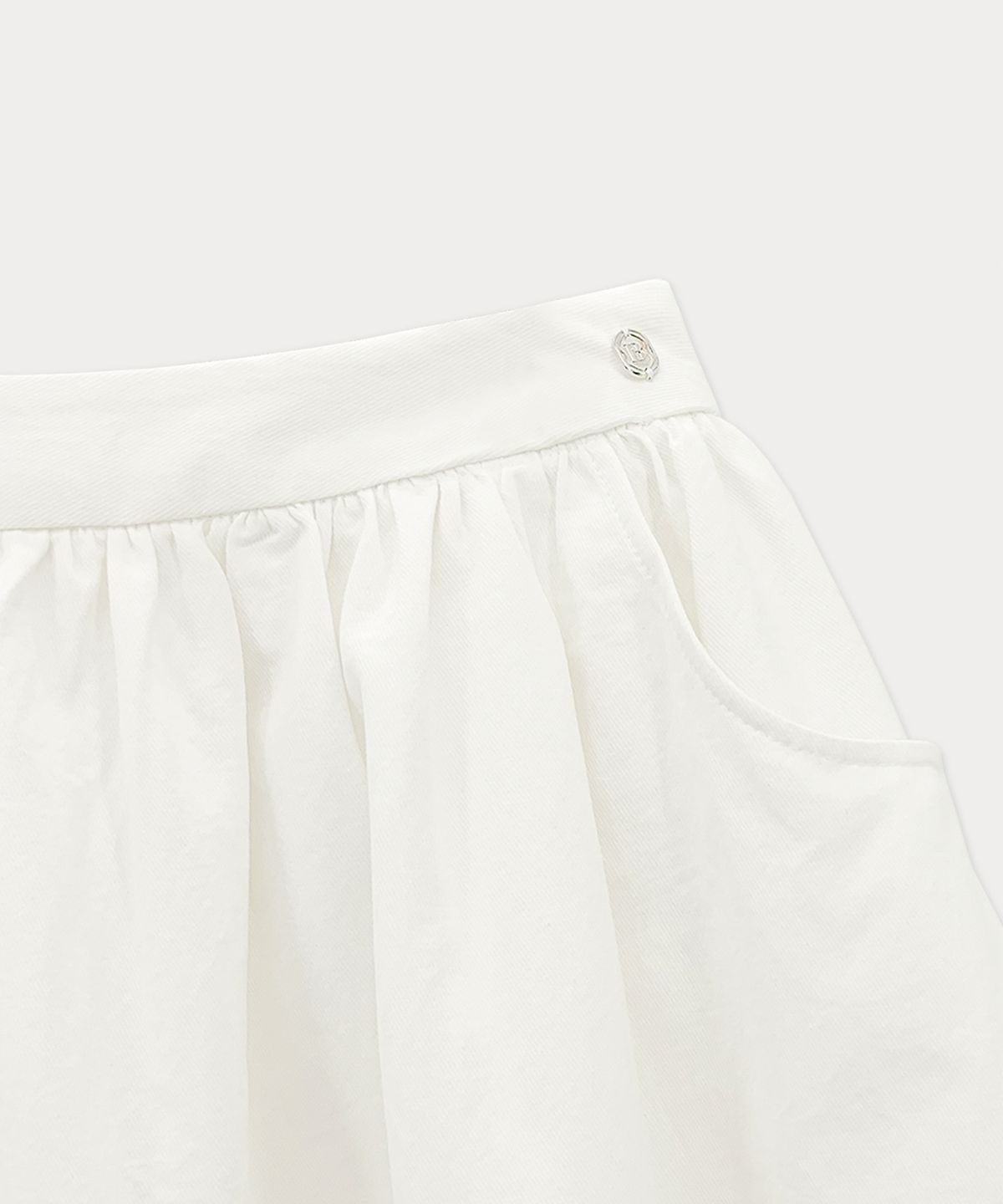 썸웨어버터(SOMEWHEREBUTTER) Vienna full skirt - Ivory