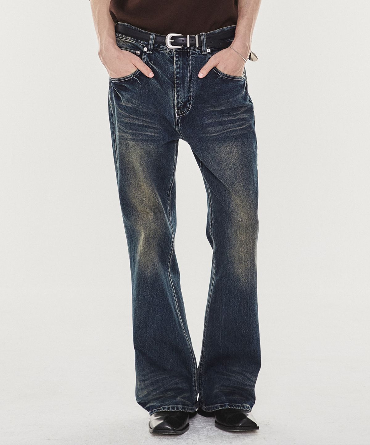 기철(KICHUL) DARK EYE BOOT CUT JEANS (INDIGO)