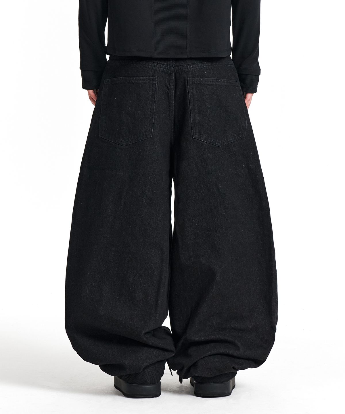 기철(KICHUL) BASIC BALLOON DENIM PANTS (BLACK)