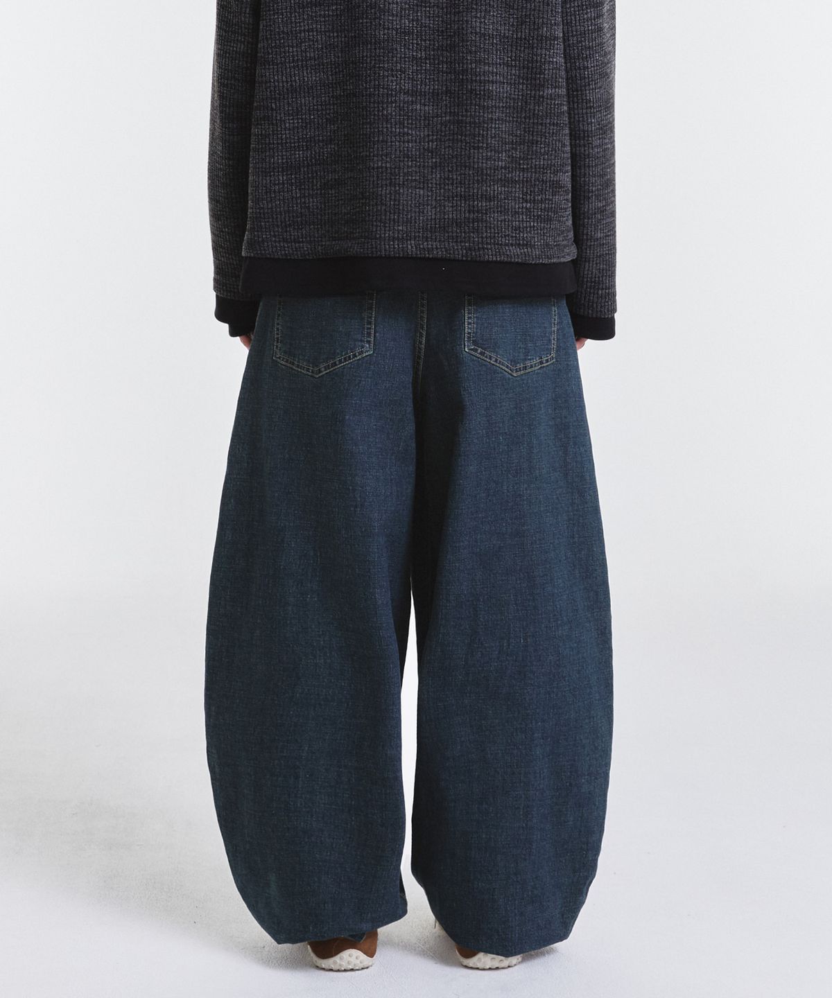 기철(KICHUL) DARK FOREST BALLOON DENIM PANTS (GREEN INDIGO)