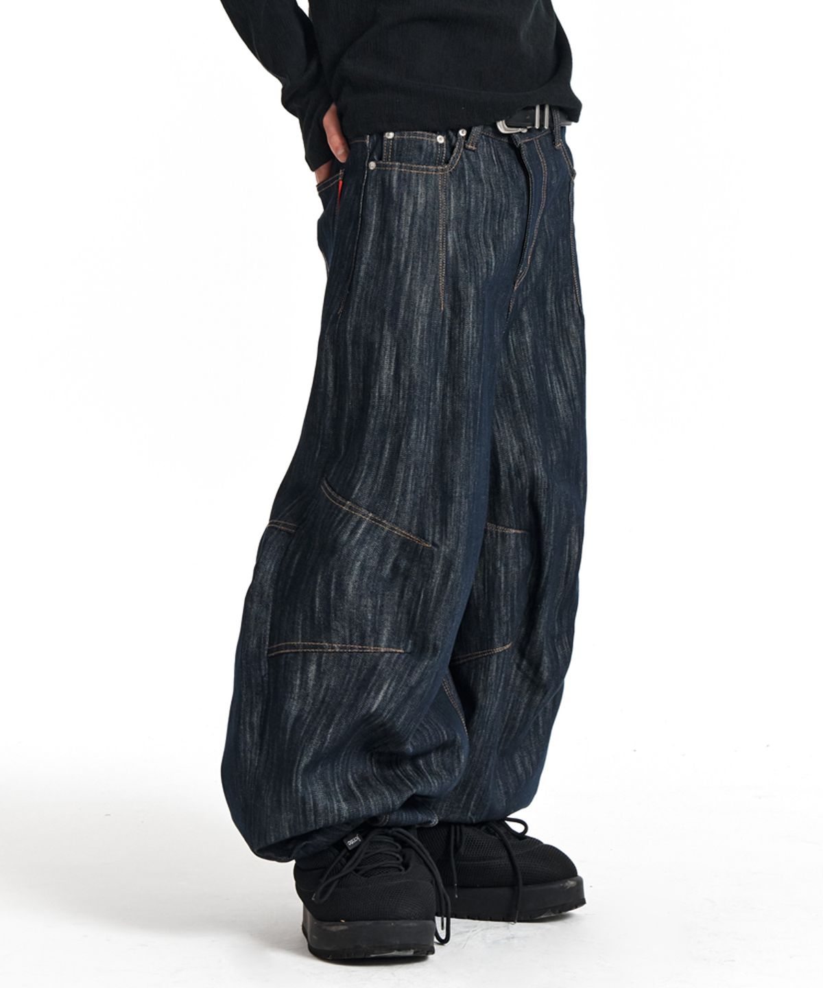 기철(KICHUL) FLOWING WAVE BALLOON DENIM PANTS (RAW INDIGO)