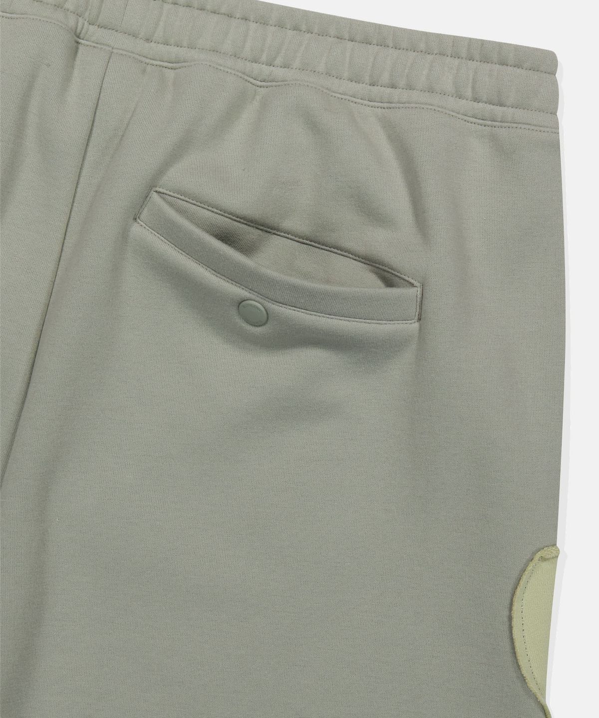 썬러브투어(SUNLOVETOUR) Capital Sweatpants Light Sage