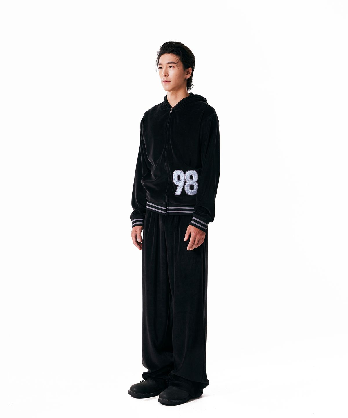 아캄(AAKAM) 98 Patch Velour Pants (Black)