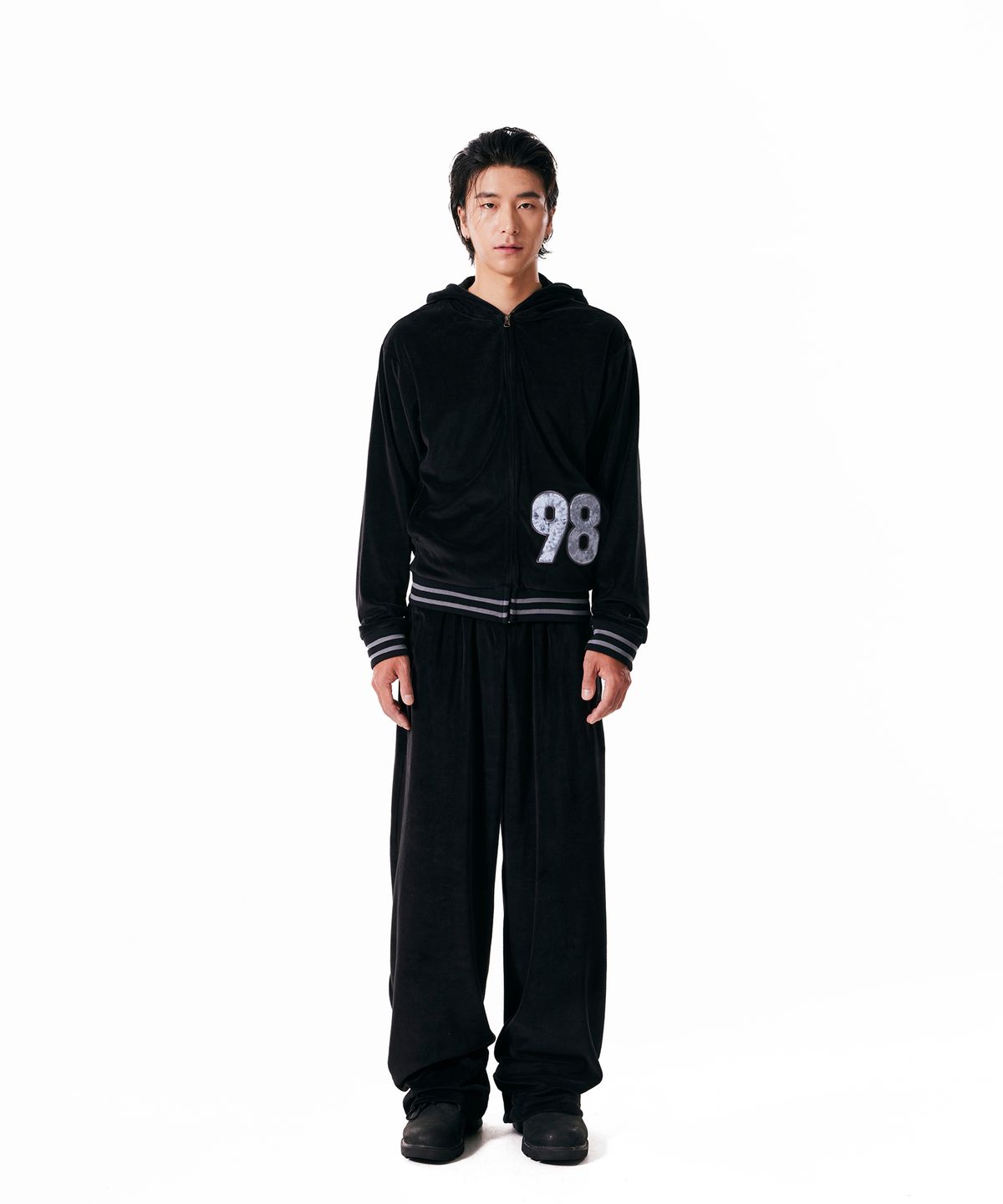 아캄(AAKAM) 98 Patch Velour Pants (Black)