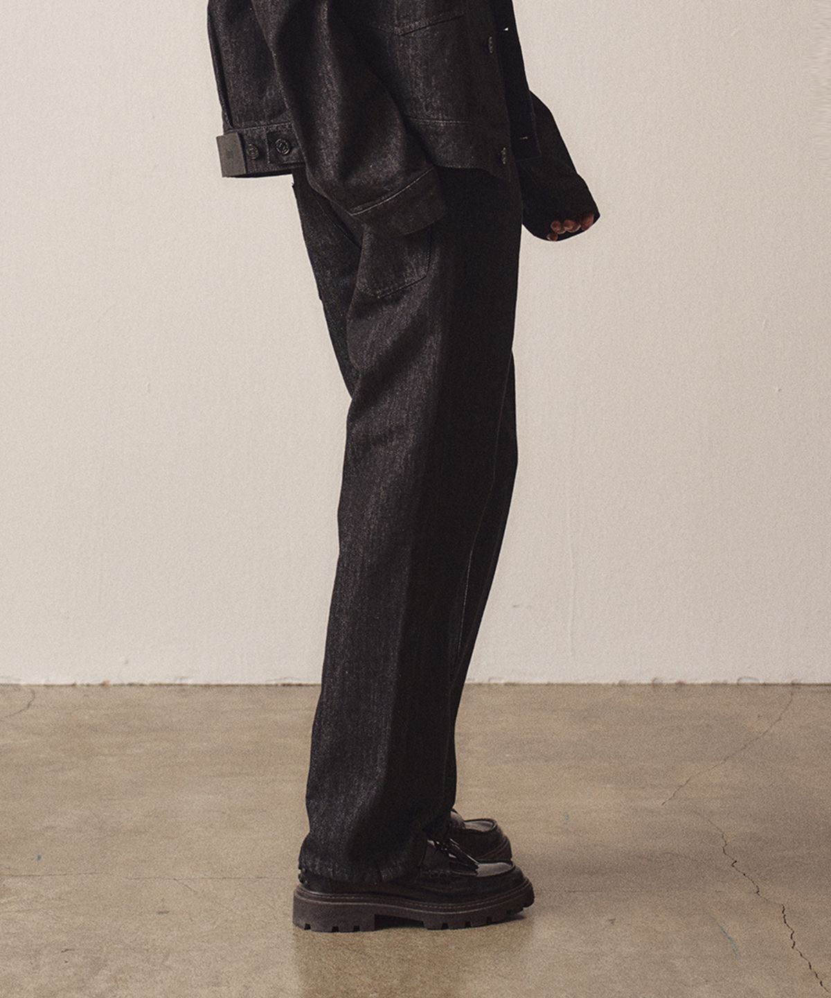 이지오 우먼(EZIO WOMEN) W Black Straight Denim Pants