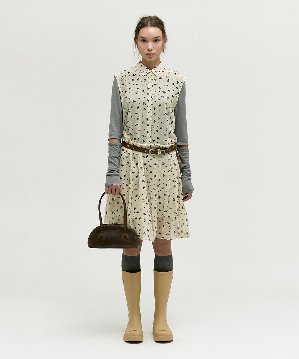 마지셔우드(MARGESHERWOOD) BESSETTE SHOULDER_washed brown pull-up