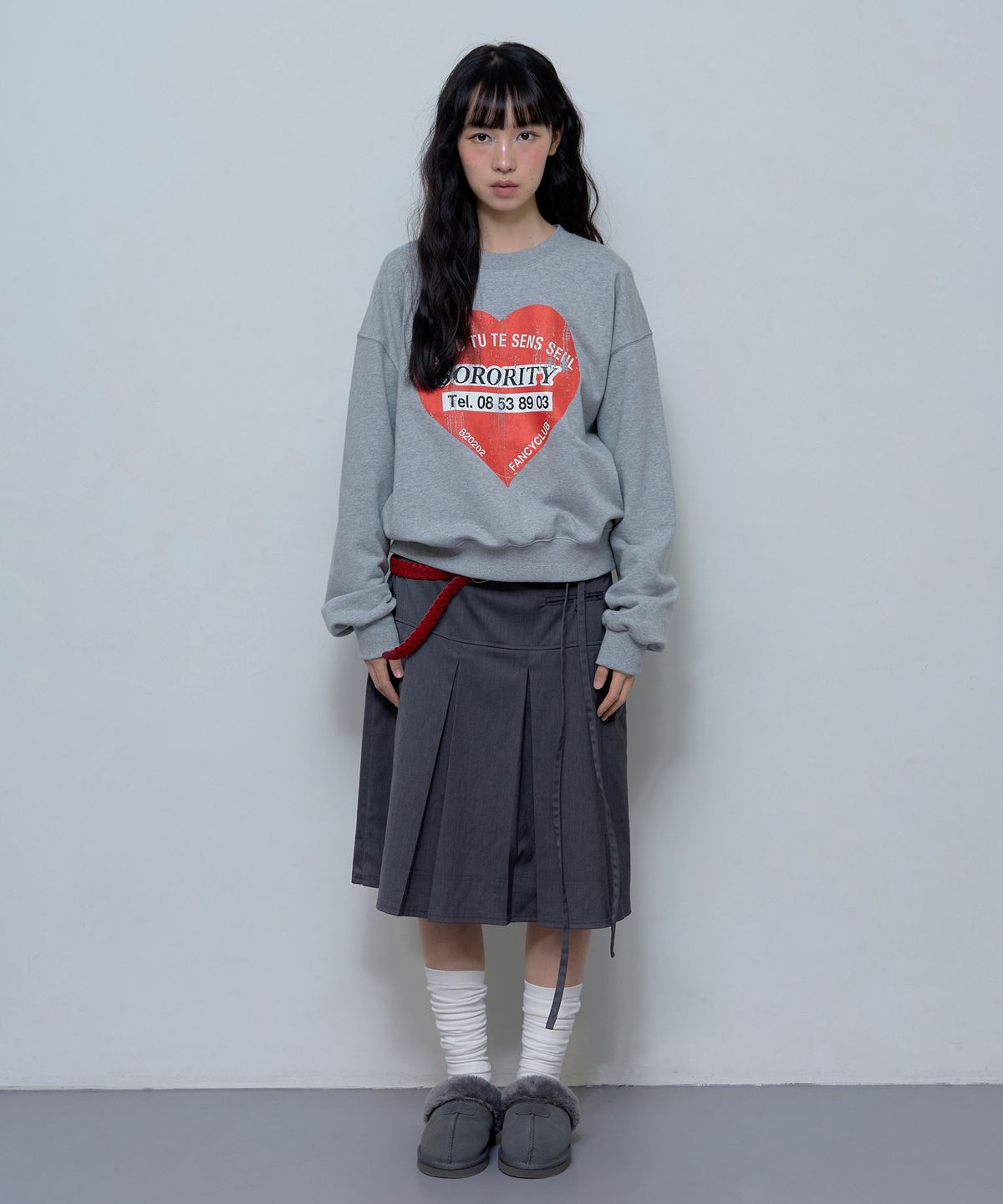 팬시클럽(FANCY CLUB) 크림슨 하트 스웻셔츠 (MELANGE GRAY)_F24ZB055