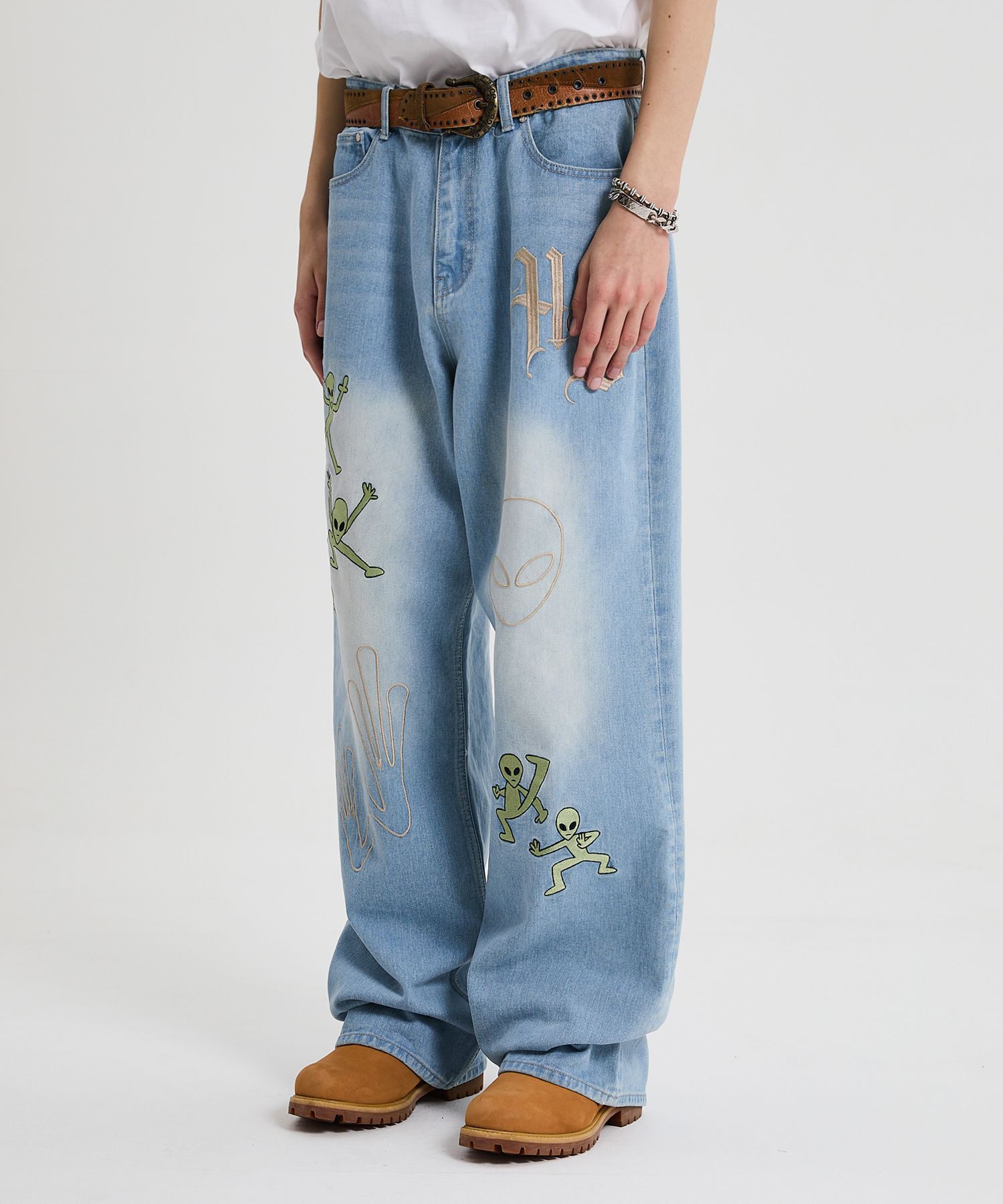 アルベロベロ　刺繍デニムパンツ MUSINSA公式 | HOODHOOD HDエイリアンマルチ刺繍デニムパンツライトブルー
