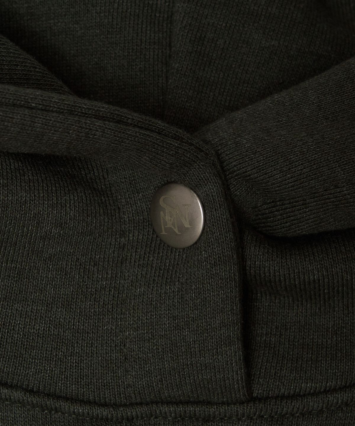 미나수(MENASOO) Menasoo Hearttrack Hoodie_Khaki