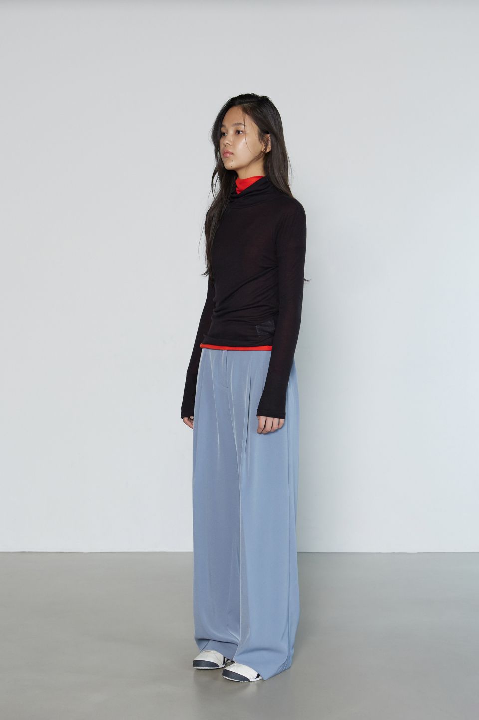 MUSINSA公式 | MICHIKO LONDON Two-pin tuck wide slacks smoky blue