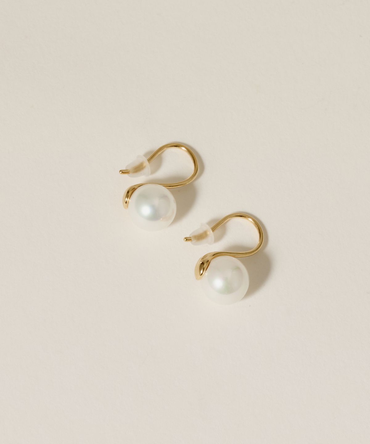 노비스도쿄(NOVICE TOKYO) 진주 후크 귀걸이 Pearl Hook Pierce［Stainless］
