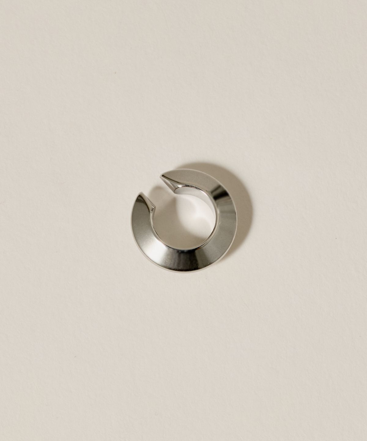 노비스도쿄(NOVICE TOKYO) 디스크 후프 이어 커프[Stainless Steel] Disc Hoop Ear Cuff